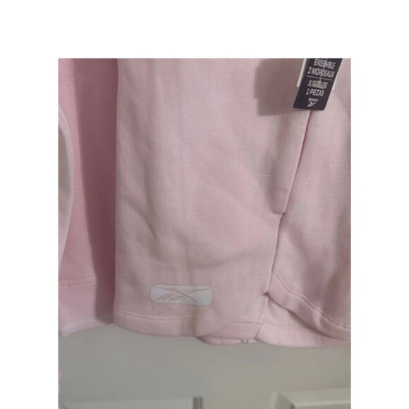 NWT Reebok Women's Crewneck 2-piece Short Set Frosted Berry Pink Sz M $95 - Picture 4 of 9